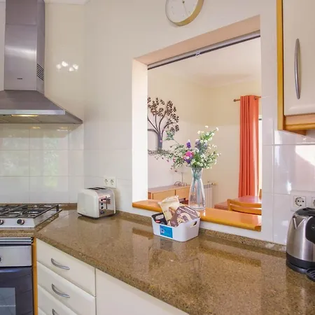 Bela Nova Acacias 22 *