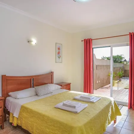 Bela Nova Acacias 22 *