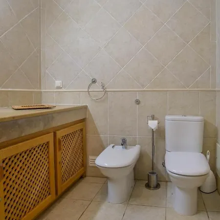 Bela Nova Acacias 22 *